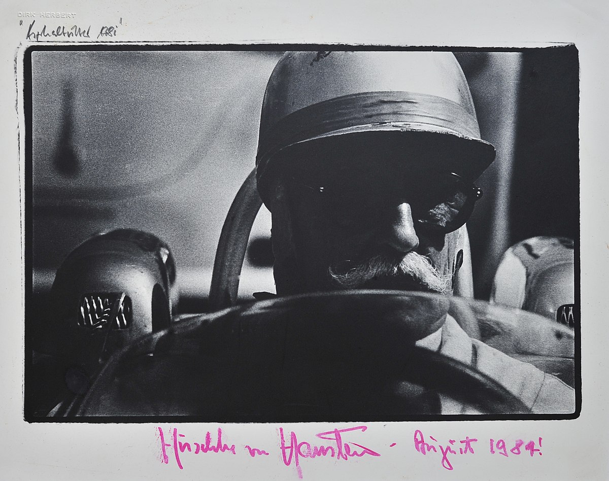 1200px-H._v.Hanstein._1981.jpg